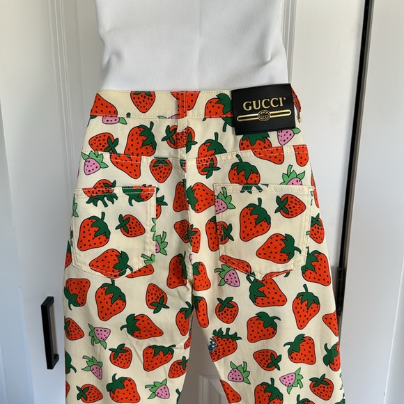 NWT Gucci Strawberry Print Skinny Leg Jeans - Picture 13 of 15